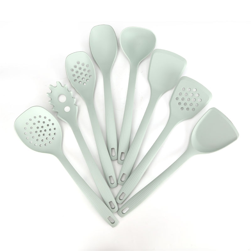 Juego de utensilios de silicona de una sola pieza sin costuras.